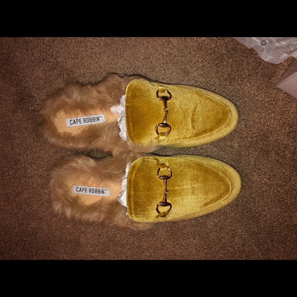 Cape Robbin mustard yellow mules